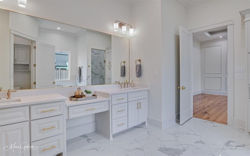 305 Nightfall Court, Bossier City, LA 71111, 4 Bedrooms Bedrooms, ,3 BathroomsBathrooms,Residential,For Sale,305 Nightfall Court,0,21008314