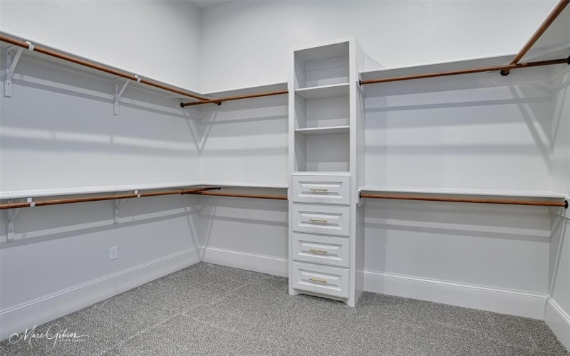 305 Nightfall Court, Bossier City, LA 71111, 4 Bedrooms Bedrooms, ,3 BathroomsBathrooms,Residential,For Sale,305 Nightfall Court,0,21008314