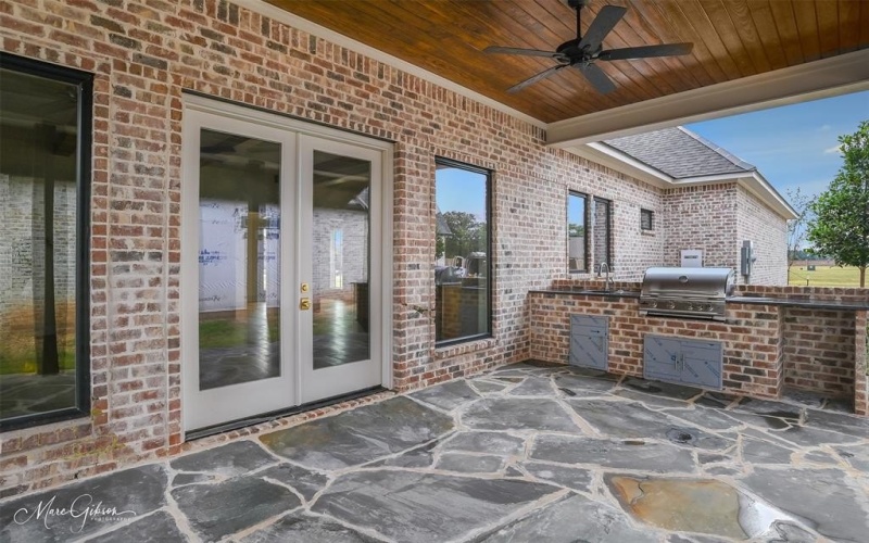 305 Nightfall Court, Bossier City, LA 71111, 4 Bedrooms Bedrooms, ,3 BathroomsBathrooms,Residential,For Sale,305 Nightfall Court,0,21008314