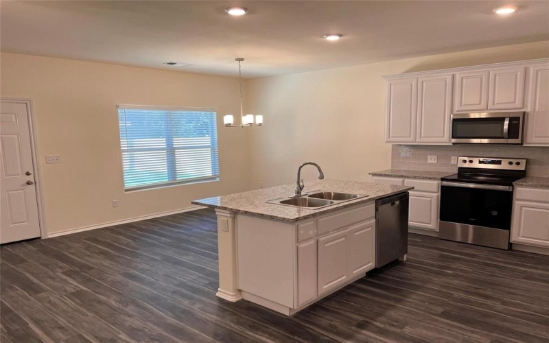 716 E 5th Street, Bonham, TX 75418, 4 Bedrooms Bedrooms, ,2 BathroomsBathrooms,Residential,For Sale,716 E 5th Street,0,21009134