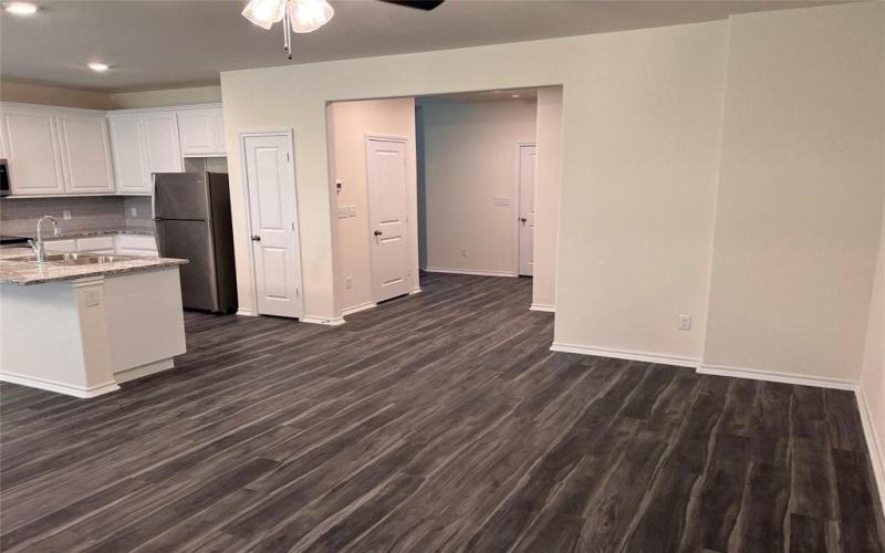 716 E 5th Street, Bonham, TX 75418, 4 Bedrooms Bedrooms, ,2 BathroomsBathrooms,Residential,For Sale,716 E 5th Street,0,21009134
