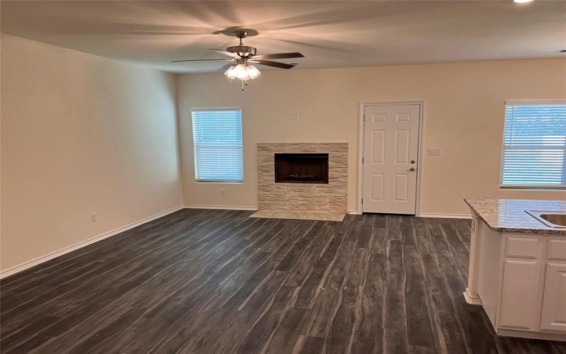 716 E 5th Street, Bonham, TX 75418, 4 Bedrooms Bedrooms, ,2 BathroomsBathrooms,Residential,For Sale,716 E 5th Street,0,21009134