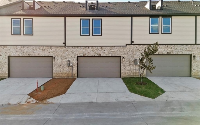 4317 Centerton Mews, Rowlett, TX 75089, 3 Bedrooms Bedrooms, ,2 BathroomsBathrooms,Residential,For Sale,4317 Centerton Mews,21009624
