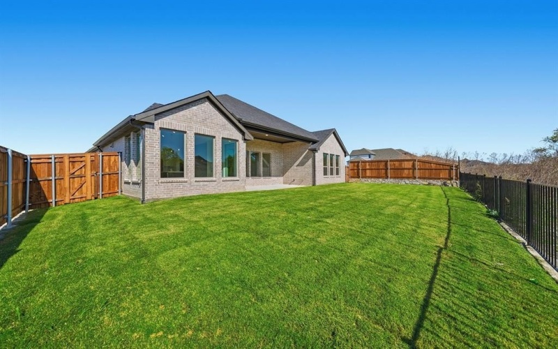 1038 Bingham Way, Forney, TX 75126, 4 Bedrooms Bedrooms, ,3 BathroomsBathrooms,Residential,For Sale,1038 Bingham Way,0,21009668