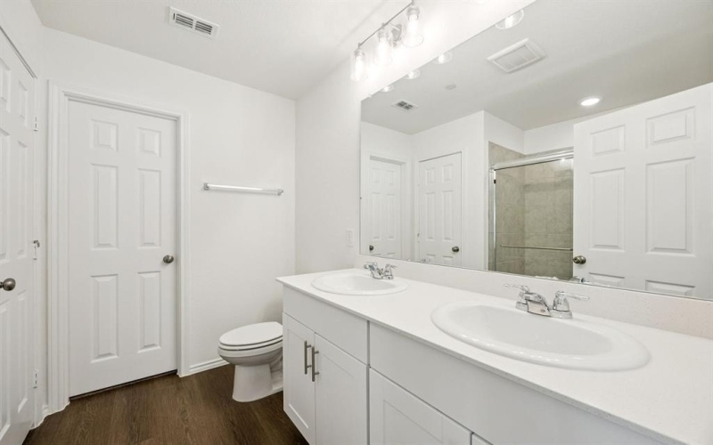 2704 Pecan Park Drive, Denton, TX 76208, 4 Habitaciones Habitaciones , ,2 BañosBaños,Residential,En Venta,2704 Pecan Park Drive,0,21009803