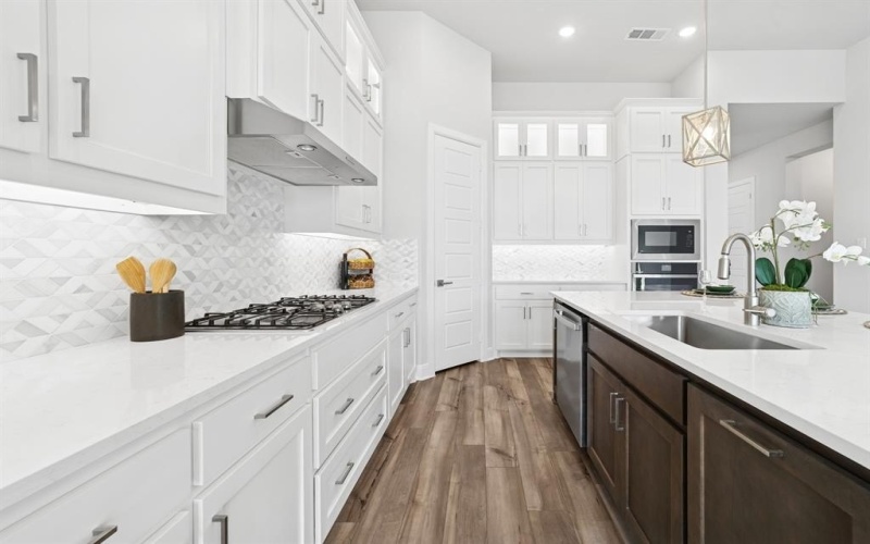 4429 Silver Spur Court, Aubrey, TX 76227, 4 Habitaciones Habitaciones , ,3 BañosBaños,Residential,En Venta,4429 Silver Spur Court,0,21009869