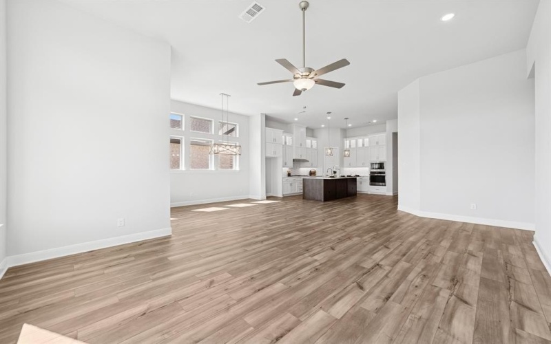 4429 Silver Spur Court, Aubrey, TX 76227, 4 Habitaciones Habitaciones , ,3 BañosBaños,Residential,En Venta,4429 Silver Spur Court,0,21009869