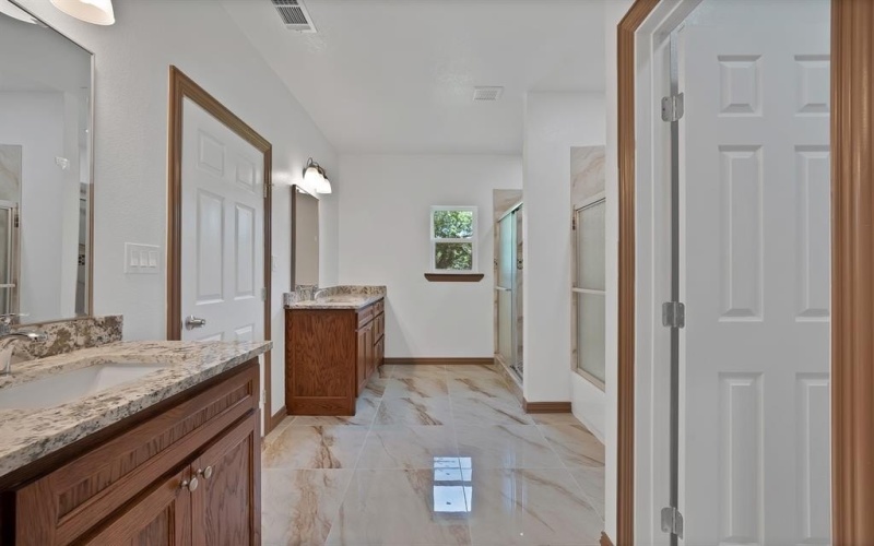 206 Hix Road, Cleburne, TX 76031, 5 Habitaciones Habitaciones , ,2 BañosBaños,Residential,En Venta,206 Hix Road,0,21010066