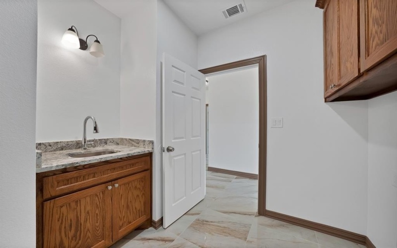 206 Hix Road, Cleburne, TX 76031, 5 Habitaciones Habitaciones , ,2 BañosBaños,Residential,En Venta,206 Hix Road,0,21010066