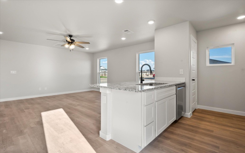 14412 Paris Avenue, Lubbock, TX 79423, 2 Bedrooms Bedrooms, ,2 BathroomsBathrooms,Residential,For Sale,14412 Paris Avenue,202558252