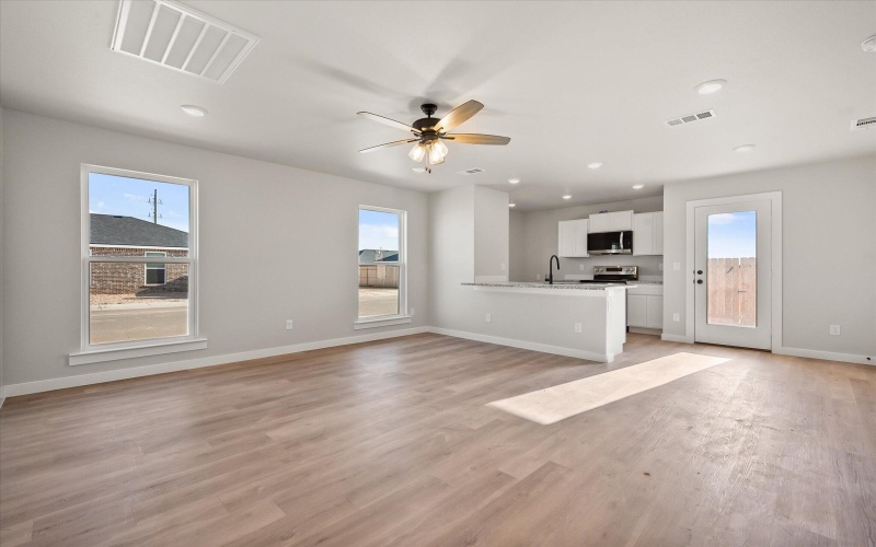 14412 Paris Avenue, Lubbock, TX 79423, 2 Bedrooms Bedrooms, ,2 BathroomsBathrooms,Residential,For Sale,14412 Paris Avenue,202558252