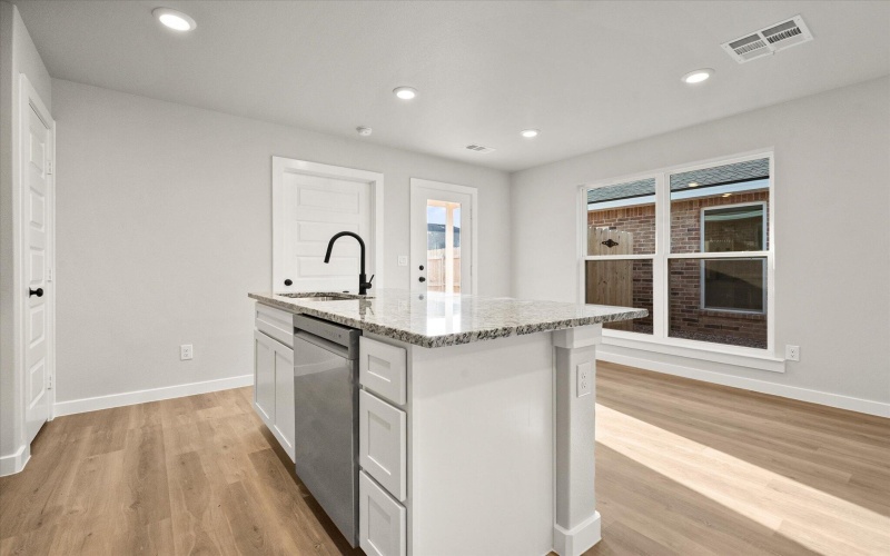 14406 Paris Avenue, Lubbock, TX 79423, 3 Bedrooms Bedrooms, ,2 BathroomsBathrooms,Residential,For Sale,14406 Paris Avenue,202558253