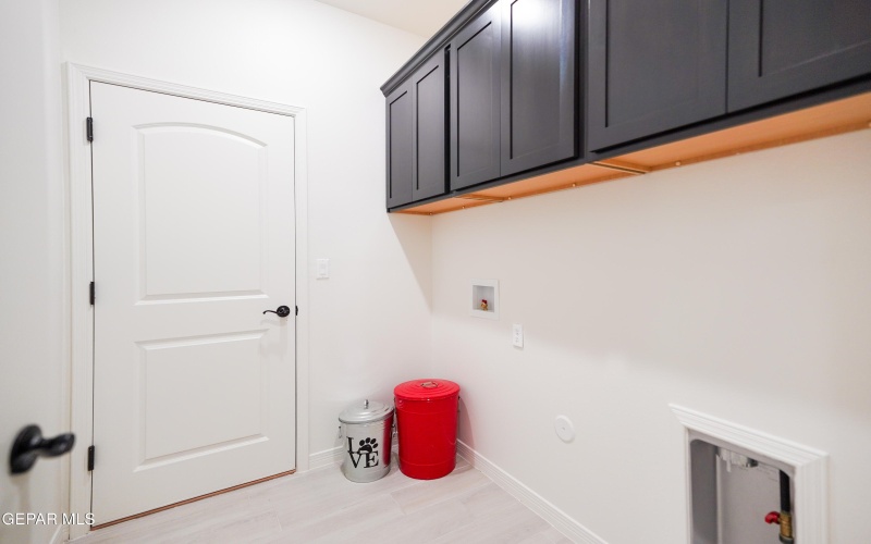 14908 Hill Ridge Court, El Paso, TX 79938, 4 Bedrooms Bedrooms, ,2 BathroomsBathrooms,Residential,For Sale,14908 Hill Ridge Court,927017
