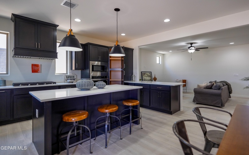 14908 Hill Ridge Court, El Paso, TX 79938, 4 Bedrooms Bedrooms, ,2 BathroomsBathrooms,Residential,For Sale,14908 Hill Ridge Court,927017