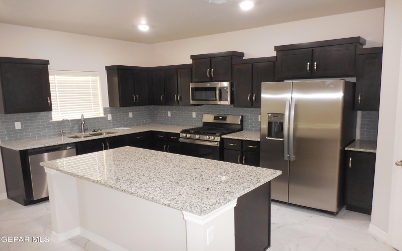 552 Pine Valley Place, Horizon City, TX 79928, 3 Bedrooms Bedrooms, ,1 BathroomBathrooms,Residential,For Sale,552 Pine Valley Place,927019