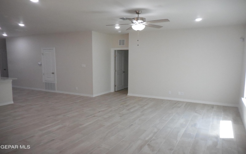 561 Oakmont, El Paso, TX 79928, 4 Habitaciones Habitaciones , ,1 BañoBaños,Residential,En Venta,561 Oakmont,927020