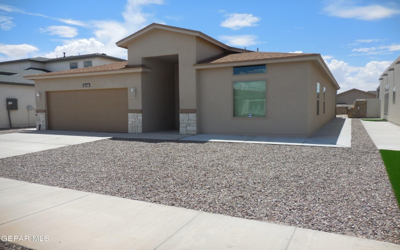 561 Oakmont, El Paso, TX 79928, 4 Habitaciones Habitaciones , ,1 BañoBaños,Residential,En Venta,561 Oakmont,927020