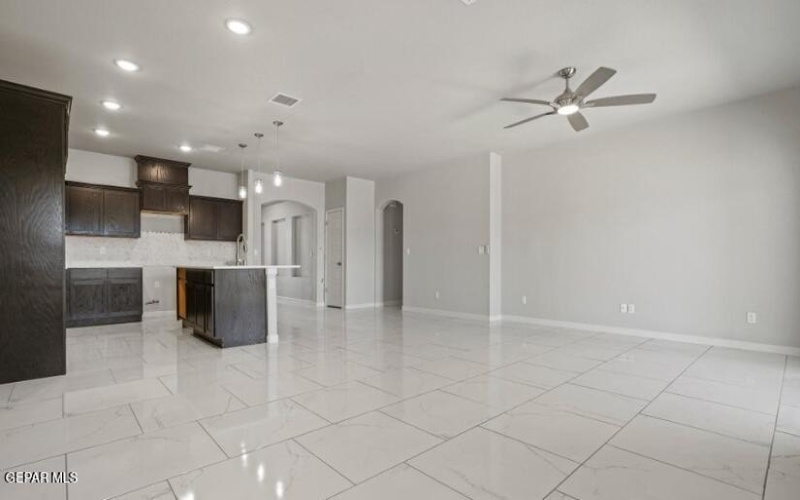 2533 MIKE PRICE Drive, El Paso, TX 79938, ,Residential,En Venta,2533 MIKE PRICE Drive,927059