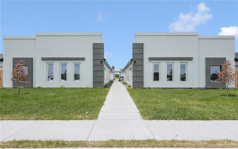 1233 Country Club Drive, Alamo, TX 78589, ,Residential Multi Family,For Sale,1233 Country Club Drive,476436