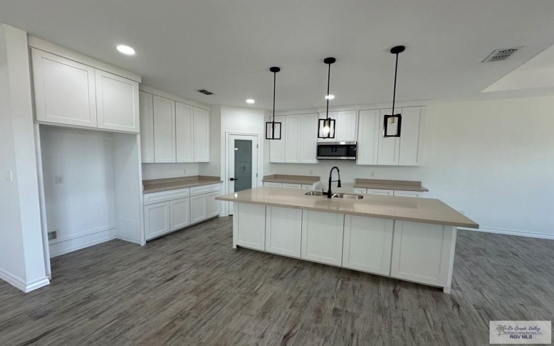 8621 SEAGULL LN, HARLINGEN, TX 78552, 3 Bedrooms Bedrooms, ,2 BathroomsBathrooms,Residential,For Sale,8621 SEAGULL LN,29767045
