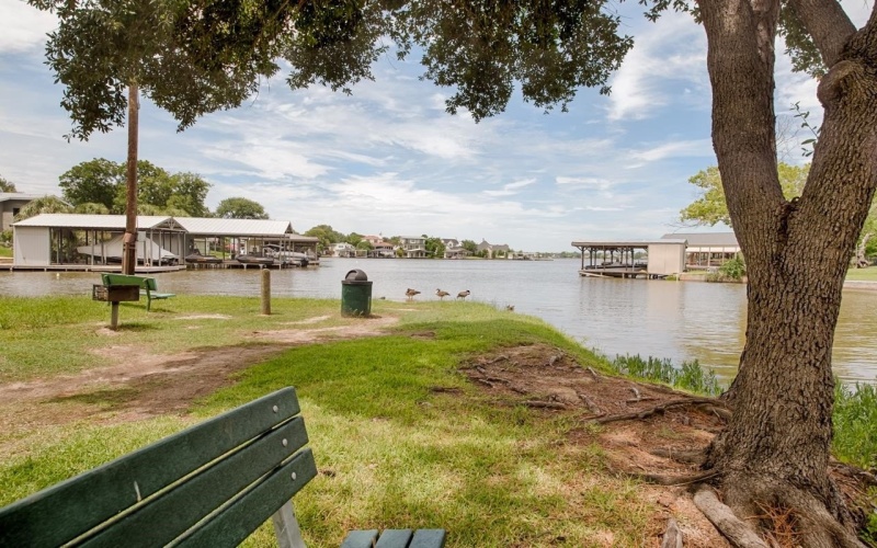 115 W Newcastle Drive, Granite Shoals, TX 78654, 3 Bedrooms Bedrooms, ,2 BathroomsBathrooms,Residential,For Sale,115 W Newcastle Drive,174387
