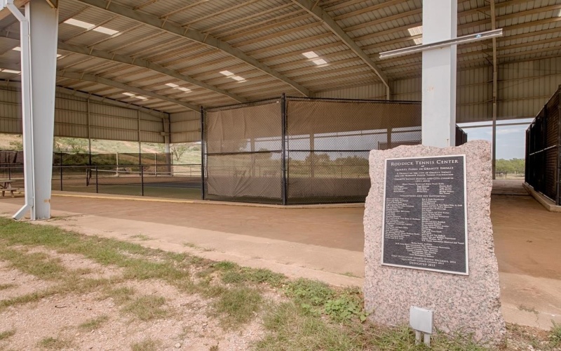 115 W Newcastle Drive, Granite Shoals, TX 78654, 3 Bedrooms Bedrooms, ,2 BathroomsBathrooms,Residential,For Sale,115 W Newcastle Drive,174387