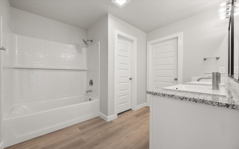 311 E 24th Street, Wolfforth, TX 79382, 4 Habitaciones Habitaciones , ,2 BañosBaños,Residential,En Venta,311 E 24th Street,0,202558214