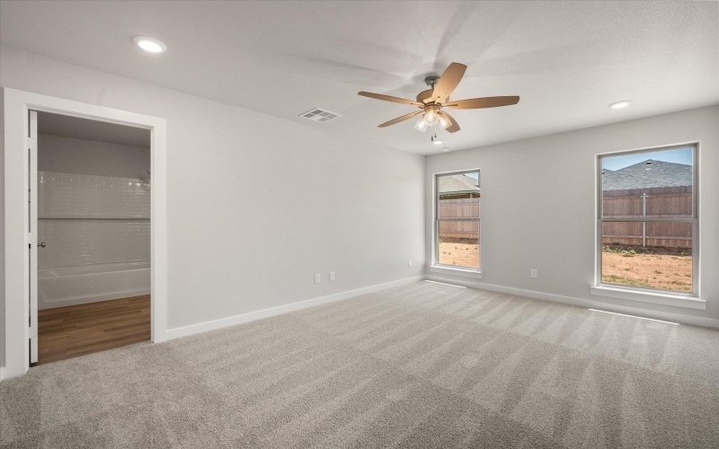 311 E 24th Street, Wolfforth, TX 79382, 4 Habitaciones Habitaciones , ,2 BañosBaños,Residential,En Venta,311 E 24th Street,0,202558214