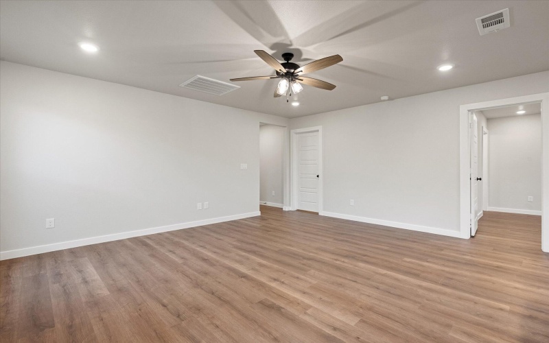 8326 24th Street, Lubbock, TX 79407, 2 Habitaciones Habitaciones , ,2 BañosBaños,Residential,En Venta,8326 24th Street,0,202558219