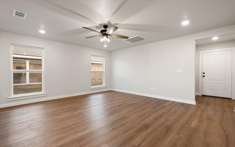 8326 24th Street, Lubbock, TX 79407, 2 Habitaciones Habitaciones , ,2 BañosBaños,Residential,En Venta,8326 24th Street,0,202558219