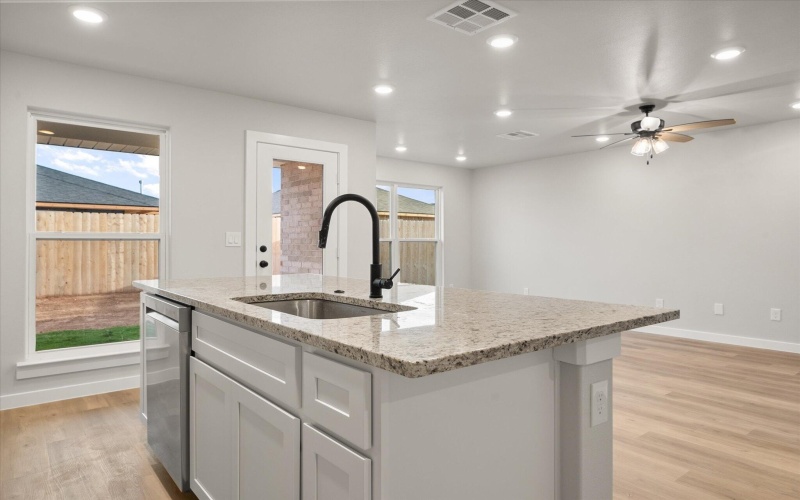 8301 23rd Street, Lubbock, TX 79407, 3 Habitaciones Habitaciones , ,2 BañosBaños,Residential,En Venta,8301 23rd Street,0,202558220