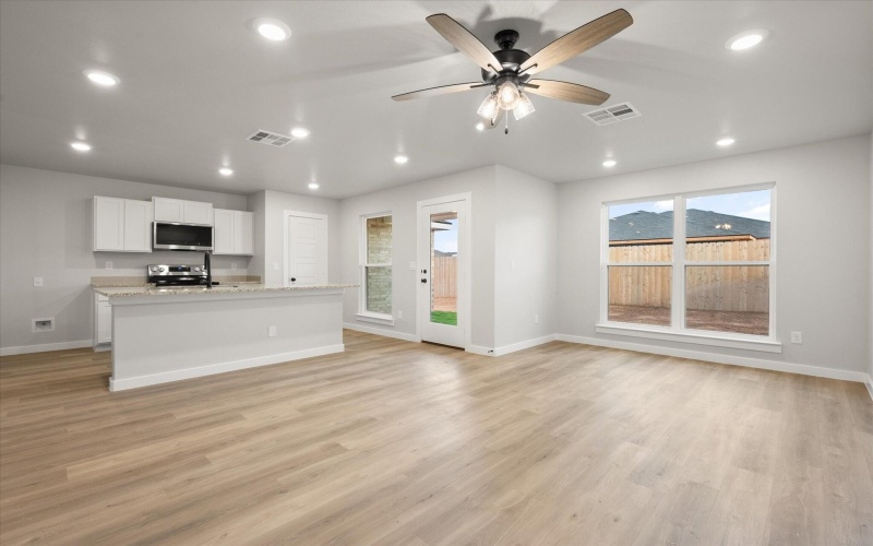 8301 23rd Street, Lubbock, TX 79407, 3 Habitaciones Habitaciones , ,2 BañosBaños,Residential,En Venta,8301 23rd Street,0,202558220