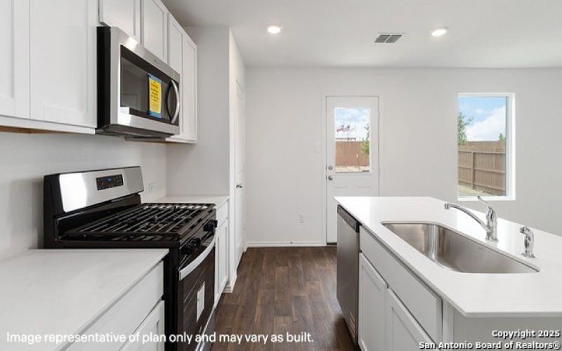 9923 De Allende Path, San Antonio, TX 78221, 3 Habitaciones Habitaciones , ,2 BañosBaños,Residential,En Venta,9923 De Allende Path,1886662
