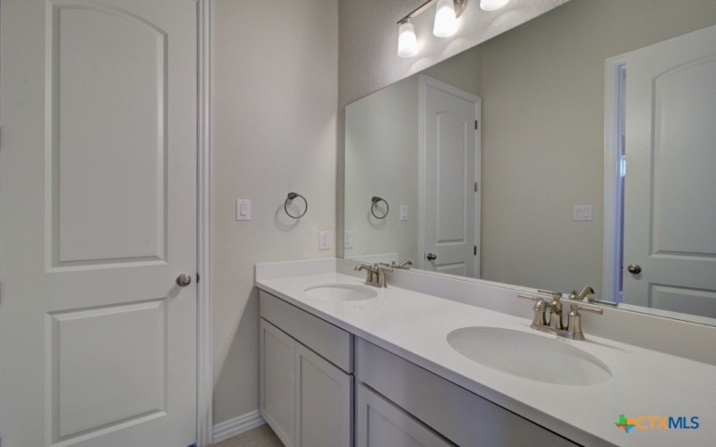 11951 Lofted Bloom, Schertz, TX 78154, 4 Habitaciones Habitaciones , ,3 BañosBaños,Residential,En Venta,11951 Lofted Bloom,0,587592