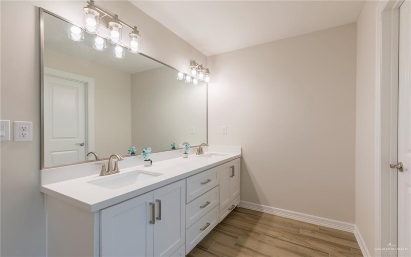 2406 San Charbel Street, San Juan, TX 78589, 3 Bedrooms Bedrooms, ,2 BathroomsBathrooms,Residential,For Sale,2406 San Charbel Street,476561