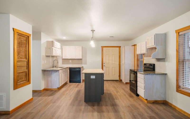 1540 Cree Trail, Kingsland, TX 78639, 3 Bedrooms Bedrooms, ,2 BathroomsBathrooms,Residential,For Sale,1540 Cree Trail,174386