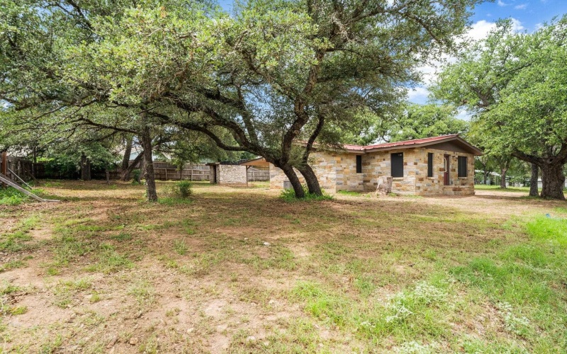 1540 Cree Trail, Kingsland, TX 78639, 3 Bedrooms Bedrooms, ,2 BathroomsBathrooms,Residential,For Sale,1540 Cree Trail,174386
