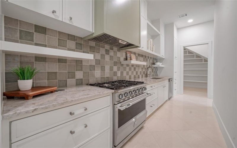 5615 Lobello Drive, Dallas, TX 75229, 4 Bedrooms Bedrooms, ,5 BathroomsBathrooms,Residential,For Sale,5615 Lobello Drive,20852242