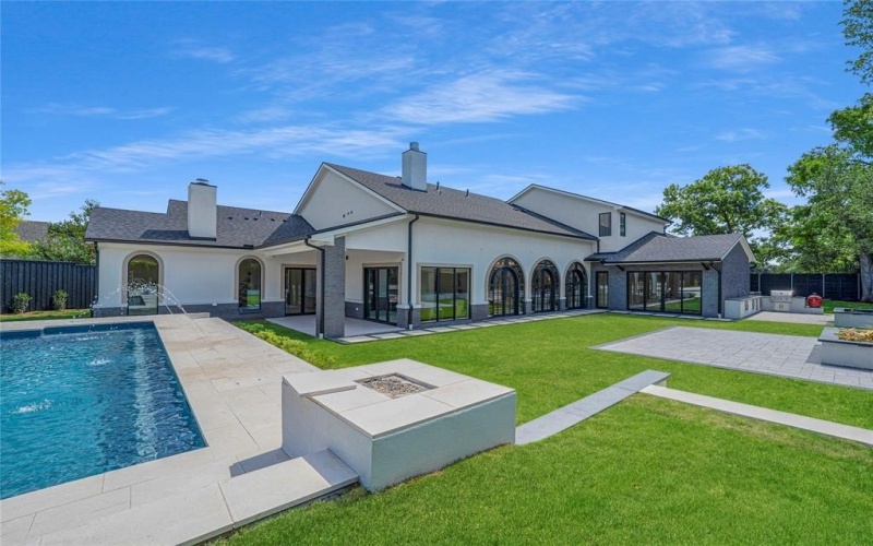 5615 Lobello Drive, Dallas, TX 75229, 4 Bedrooms Bedrooms, ,5 BathroomsBathrooms,Residential,For Sale,5615 Lobello Drive,20852242