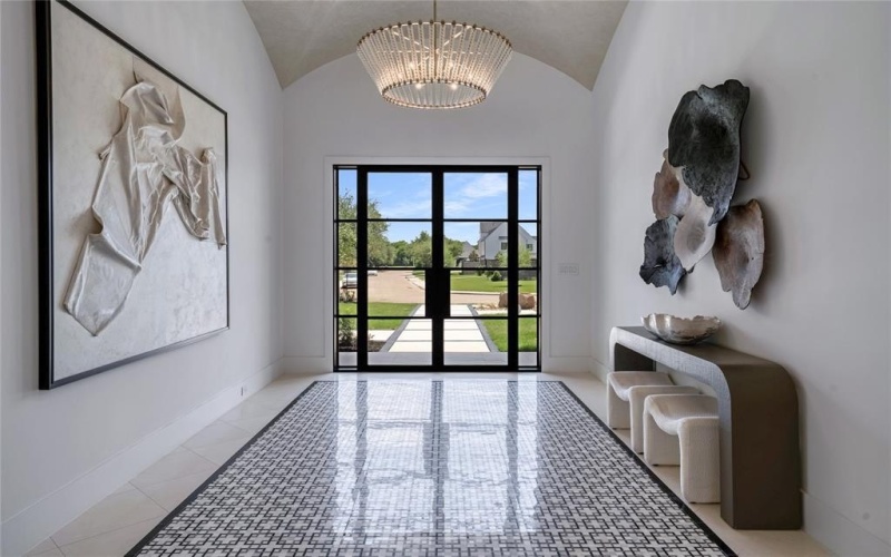 5615 Lobello Drive, Dallas, TX 75229, 4 Bedrooms Bedrooms, ,5 BathroomsBathrooms,Residential,For Sale,5615 Lobello Drive,20852242