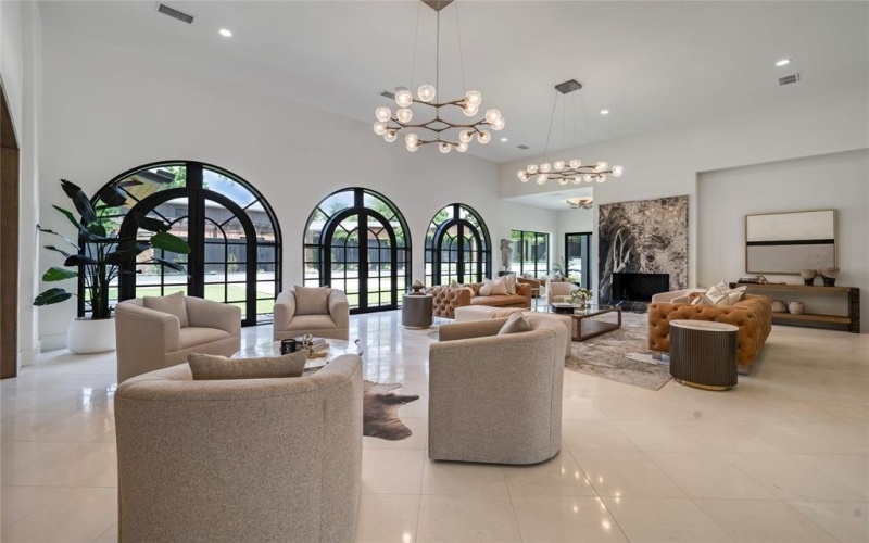 5615 Lobello Drive, Dallas, TX 75229, 4 Bedrooms Bedrooms, ,5 BathroomsBathrooms,Residential,For Sale,5615 Lobello Drive,20852242