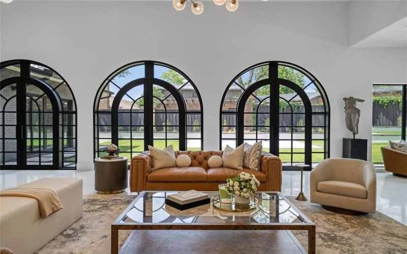 5615 Lobello Drive, Dallas, TX 75229, 4 Bedrooms Bedrooms, ,5 BathroomsBathrooms,Residential,For Sale,5615 Lobello Drive,20852242