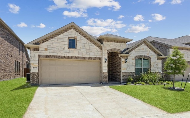 2109 Esher Drive, Little Elm, TX 75068, 4 Bedrooms Bedrooms, ,3 BathroomsBathrooms,Residential,For Sale,2109 Esher Drive,21002982