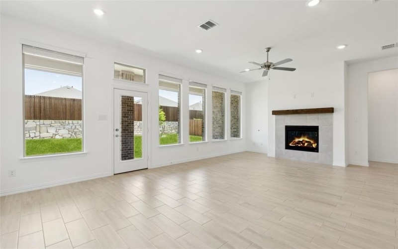 2109 Esher Drive, Little Elm, TX 75068, 4 Bedrooms Bedrooms, ,3 BathroomsBathrooms,Residential,For Sale,2109 Esher Drive,21002982