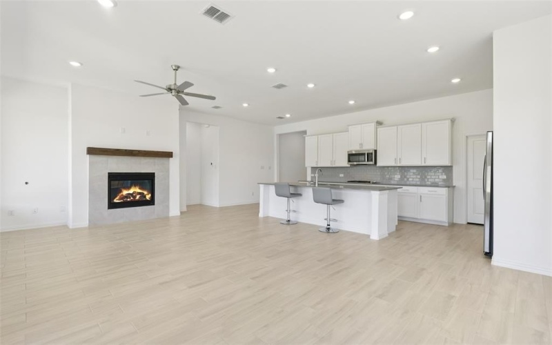 2109 Esher Drive, Little Elm, TX 75068, 4 Bedrooms Bedrooms, ,3 BathroomsBathrooms,Residential,For Sale,2109 Esher Drive,21002982