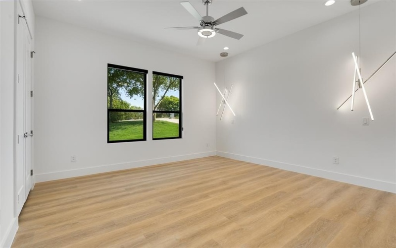 2542 Town View Drive, Cedar Hill, TX 75104, 6 Bedrooms Bedrooms, ,6 BathroomsBathrooms,Residential,For Sale,2542 Town View Drive,21003852