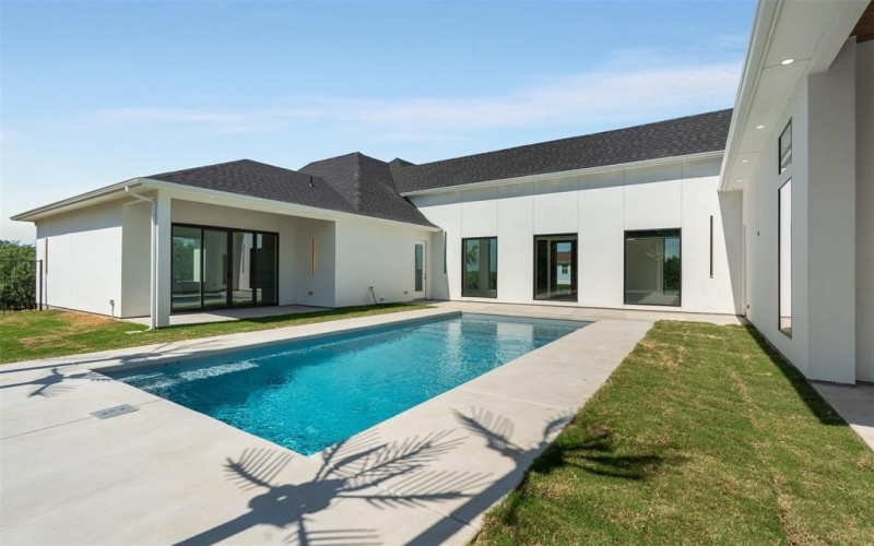 2542 Town View Drive, Cedar Hill, TX 75104, 6 Bedrooms Bedrooms, ,6 BathroomsBathrooms,Residential,For Sale,2542 Town View Drive,21003852