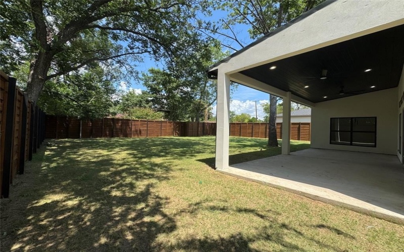 3631 Espanola Drive, Dallas, TX 75220, 4 Bedrooms Bedrooms, ,3 BathroomsBathrooms,Residential,For Sale,3631 Espanola Drive,0,21005048