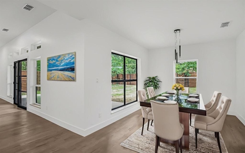 3631 Espanola Drive, Dallas, TX 75220, 4 Bedrooms Bedrooms, ,3 BathroomsBathrooms,Residential,For Sale,3631 Espanola Drive,0,21005048