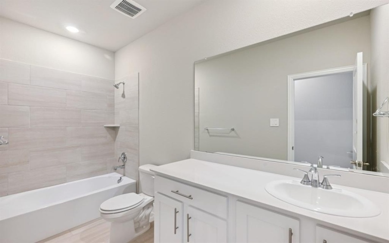6628 Valley Lake Lane, Fort Worth, TX 76036, 3 Bedrooms Bedrooms, ,2 BathroomsBathrooms,Residential,For Sale,6628 Valley Lake Lane,0,21005824